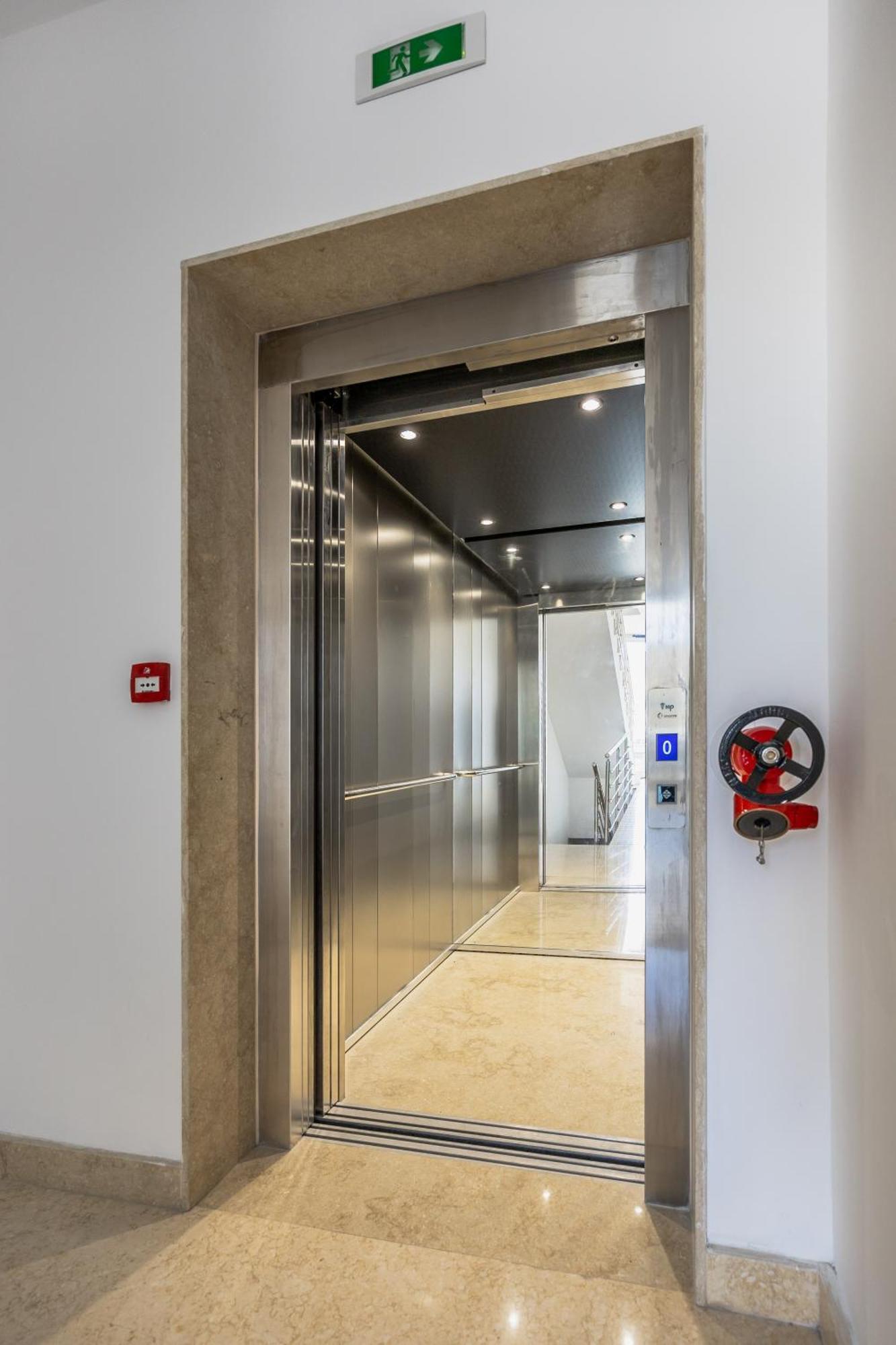 The Cube - Designer Finished Studio Penthouse By Sf Homes Gzira Exterior foto